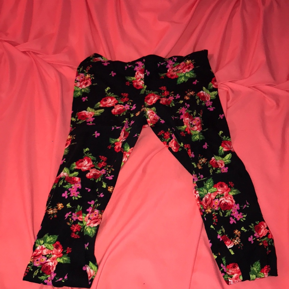 rue 21 floral print leggings.